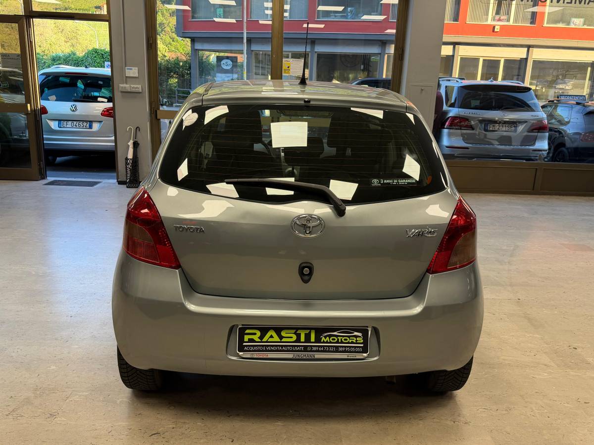 TOYOTA YARIS