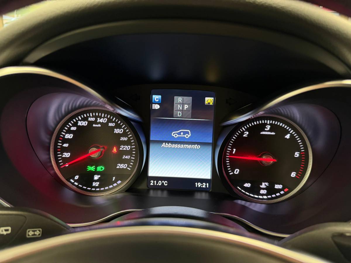 MERCEDES GLC 250 4 MATIC PREMIUM